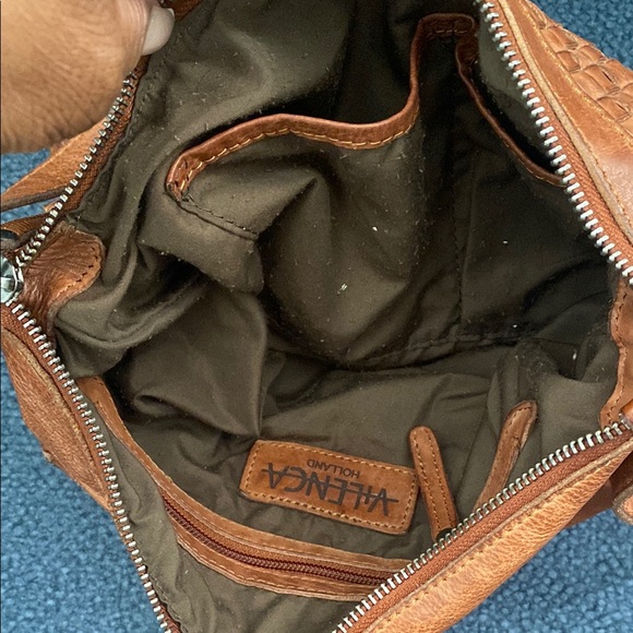 Tan Leather Shoulder Bag and Wallet with Woven Texture - Picture 4 of 9